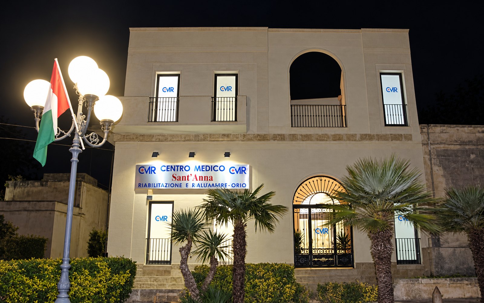 Il palazzo — Centro Medico Sant’Anna
